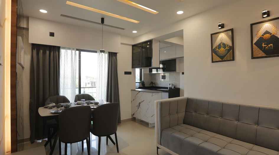 Sarvppratham-Palm-Hills-Dining-Area